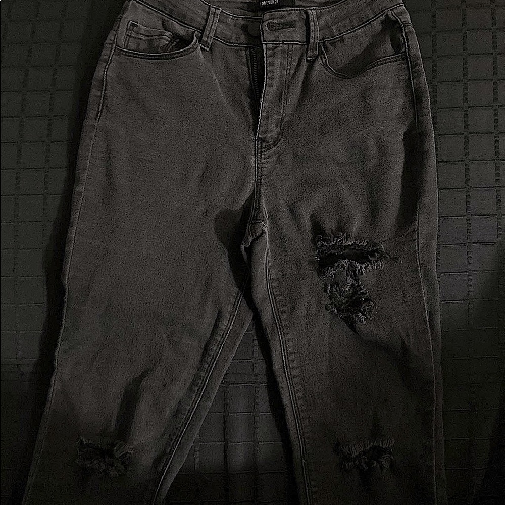 Ripped High-waist Skinny Jeans